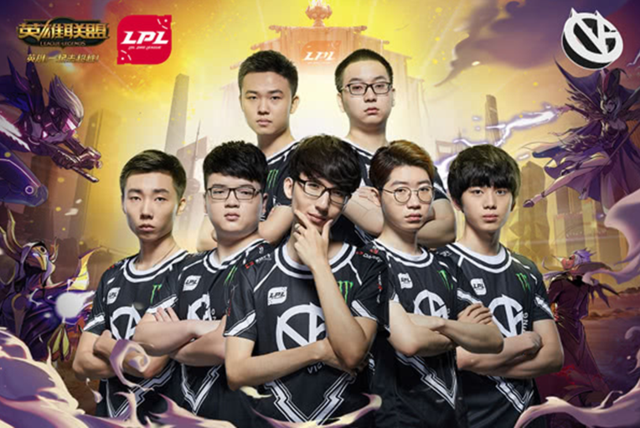 更显沉稳与 更显沉稳与