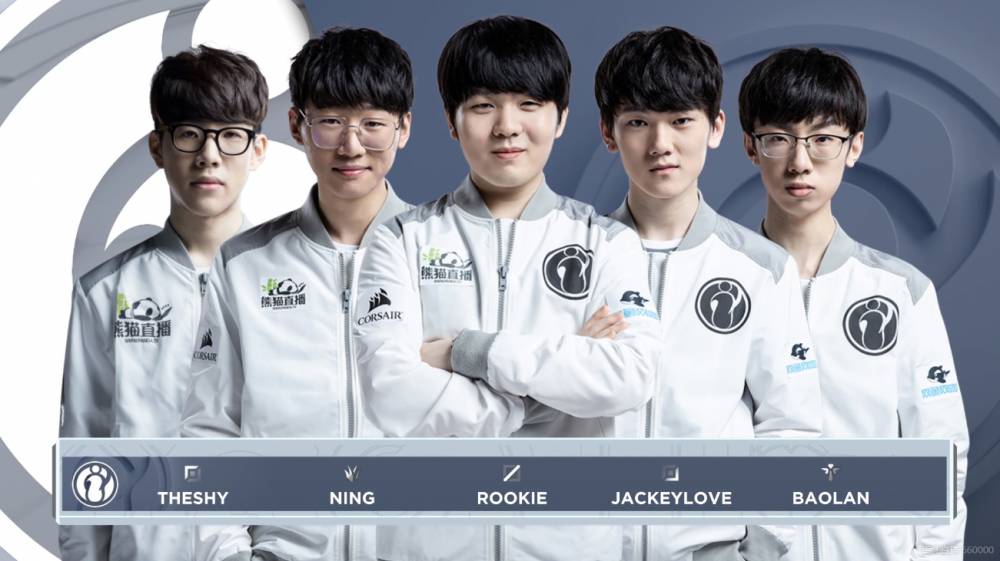 色迅速跻身 色迅速跻身